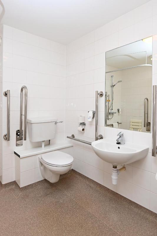 Twin Room - Disability Access image 2