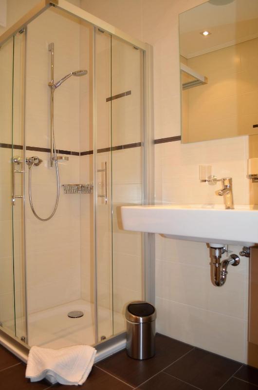 Deluxe Double Room with Balcony and Sea View image 2