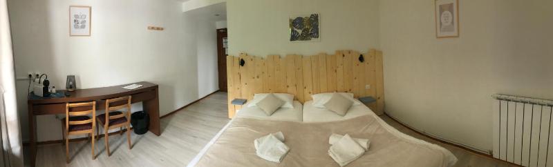 Double Room with Private Bathroom image 3