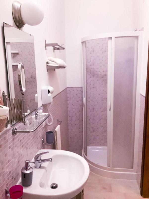 Double Room with Private Bathroom image 3
