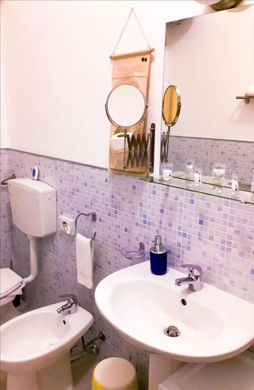 Double Room with Private Bathroom image 3