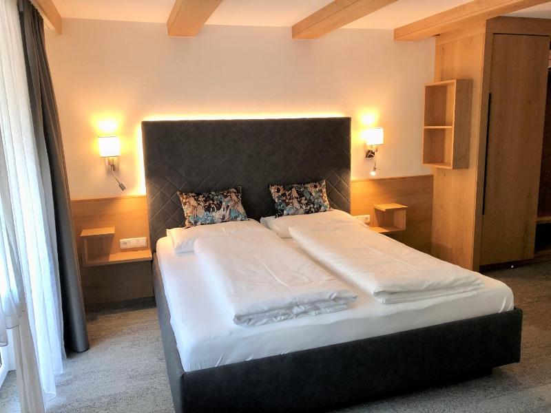 One-Bedroom Apartment image 1