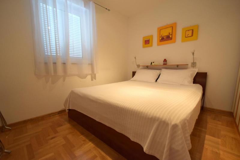 Apartment Barbie - image 6