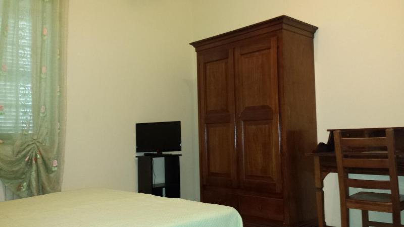 Comfort Triple Room with Shower image 3