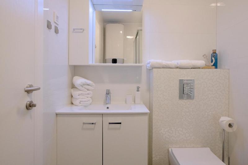 Island View Luxury Apartments - image 48