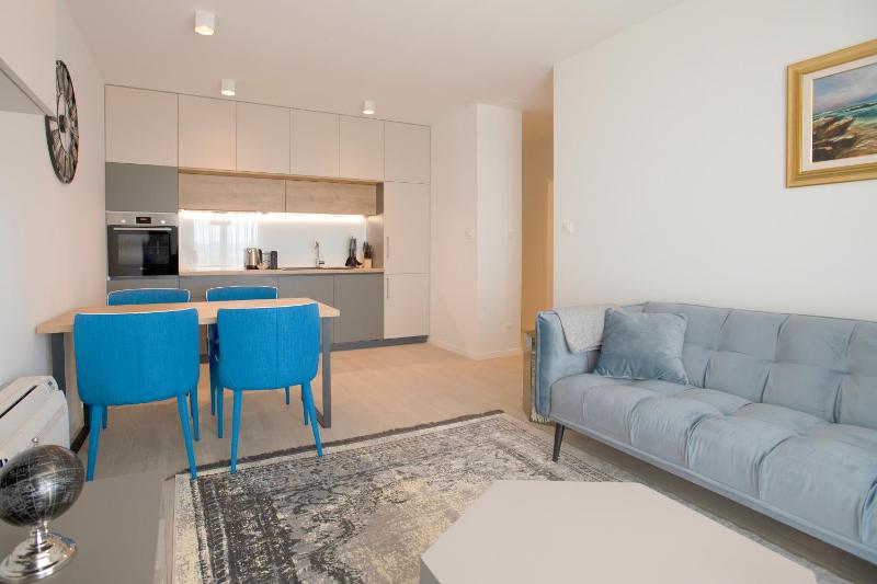 Island View Luxury Apartments - image 18