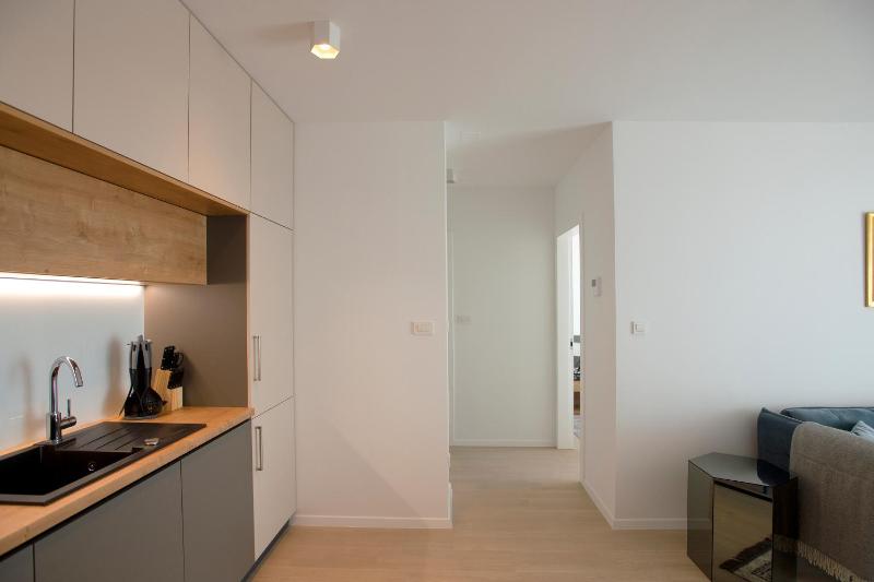Island View Luxury Apartments - image 27