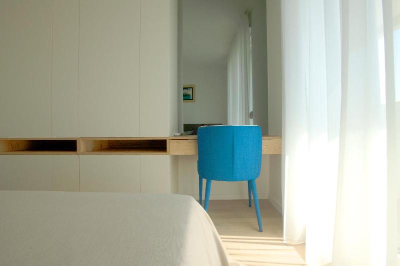 Island View Luxury Apartments - image 11