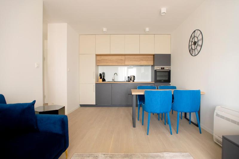 Island View Luxury Apartments - image 37