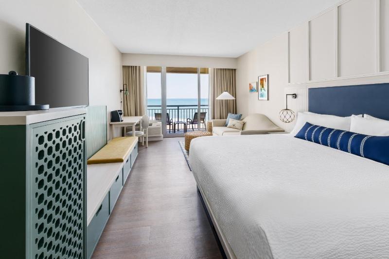 Superior King Room with Sea View Non-Smoking image 1