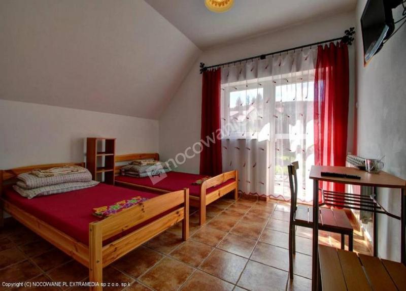 Twin Room with Private Bathroom image 4