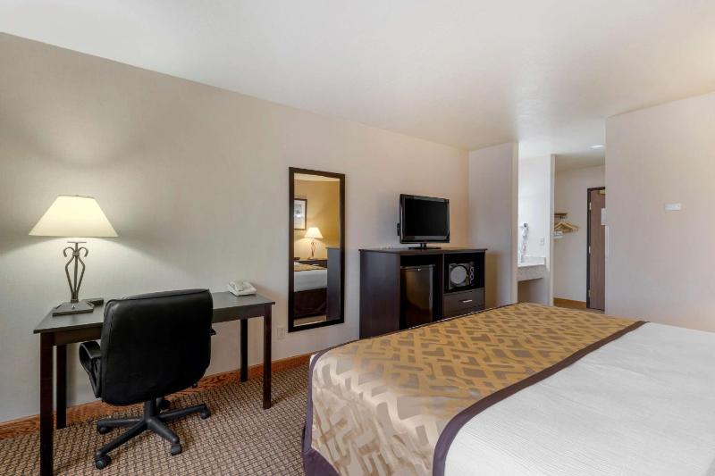 King Room with Bath Tub - Disability Access Room/Non-Smoking image 1
