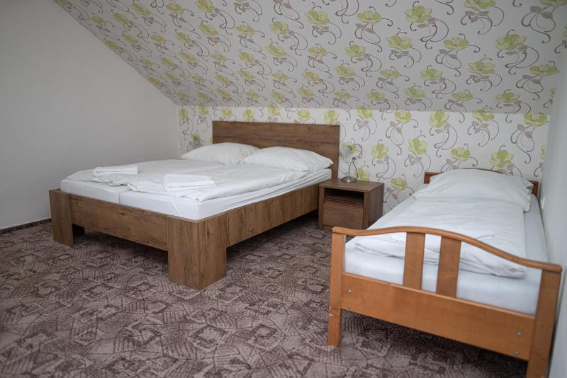 Triple Room image 1