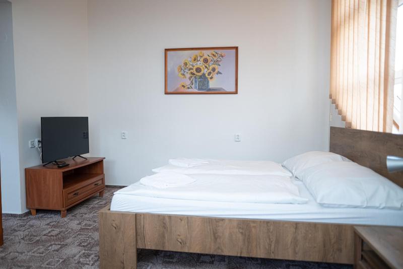 Quadruple Room image 3