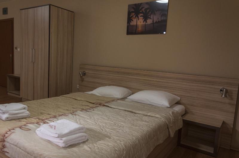 Double Room image 4