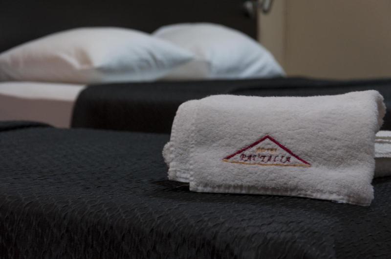 Suite with Spa Access image 2