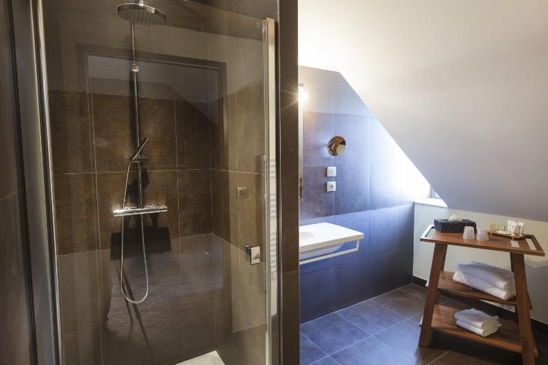 Standard Double Room image 2