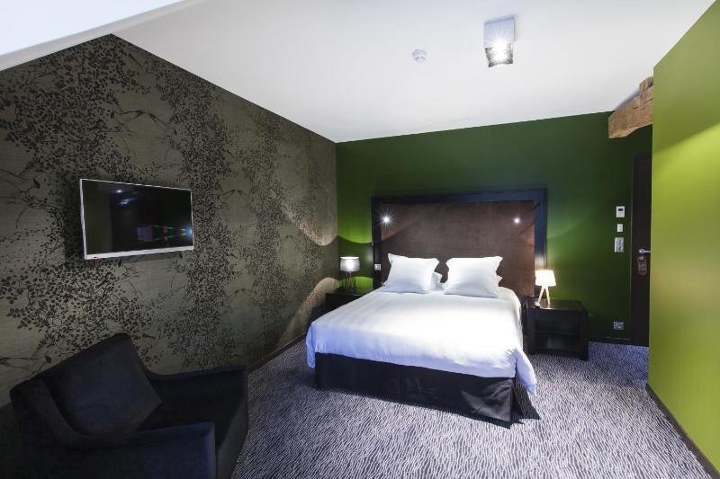 Standard Double Room image 3