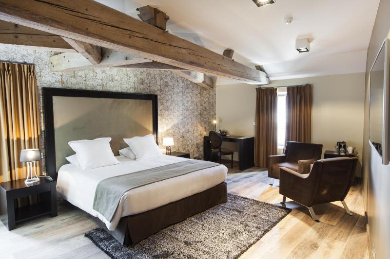 Superior Double Room image 1