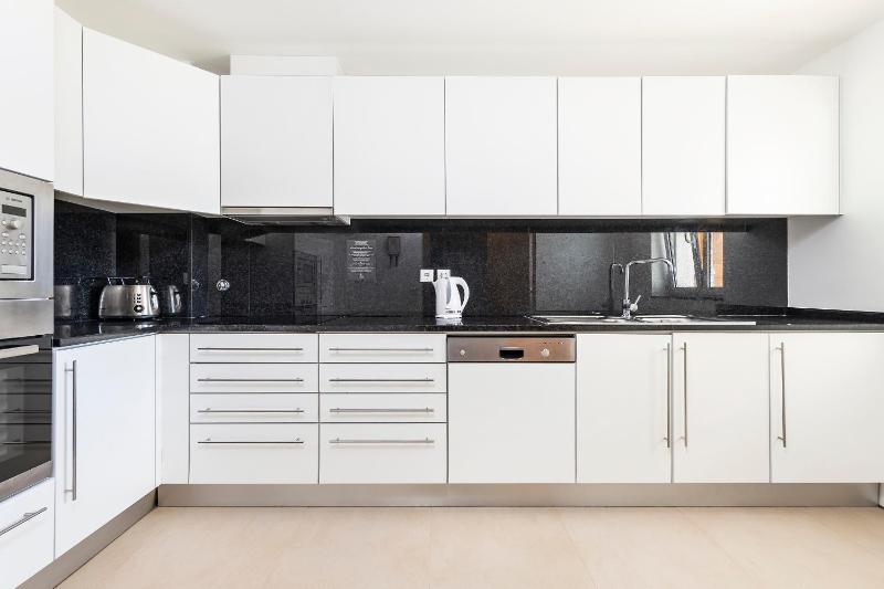 Three-Bedroom Villa image 2