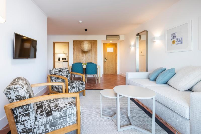 The Patio Suite Hotel - image 38