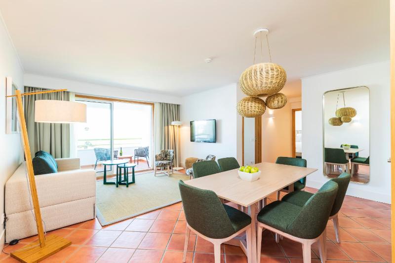The Patio Suite Hotel - image 37