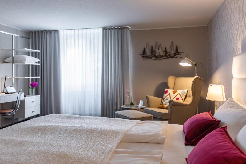 Standard Double Room image 1
