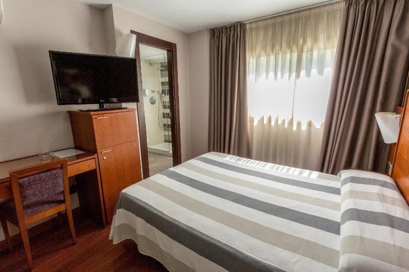 Single Room with Interior View image 3