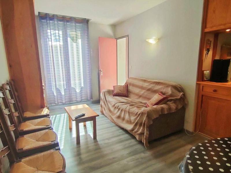 Apartment (6 Adults) image 1
