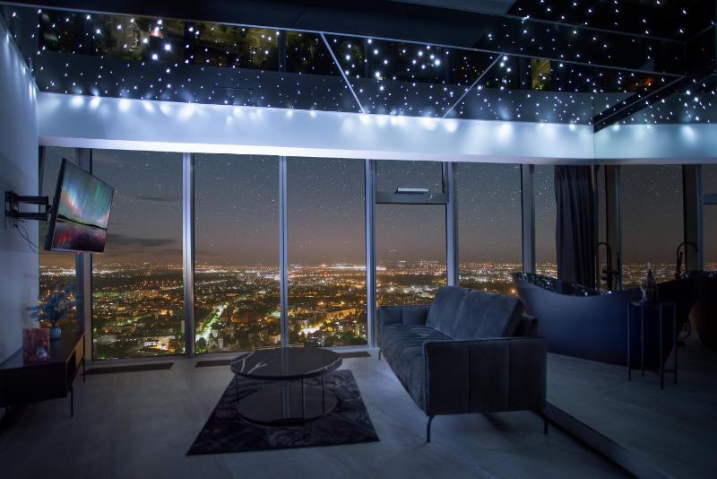 Sky Tower Apartamenty - In The Sky Apartments - image 25