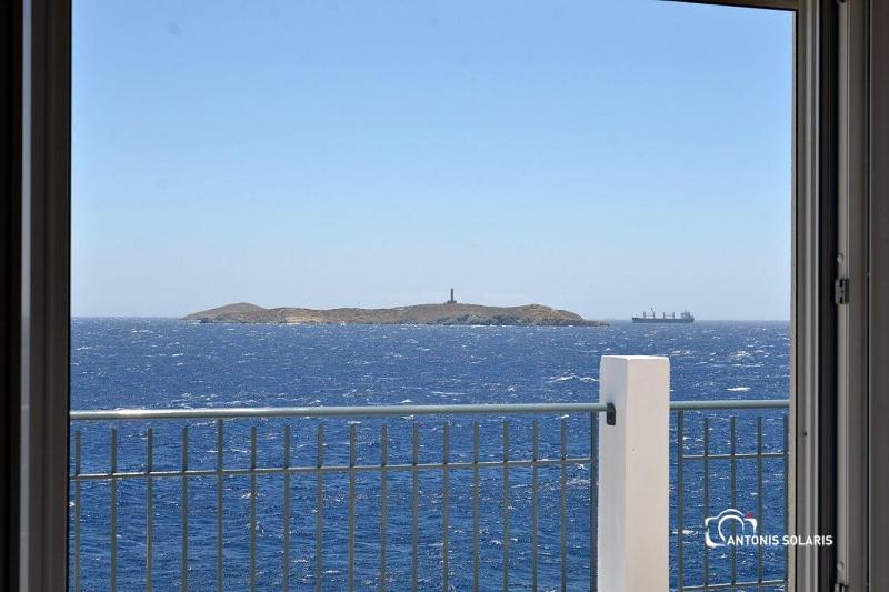 Suite with Sea View image 3