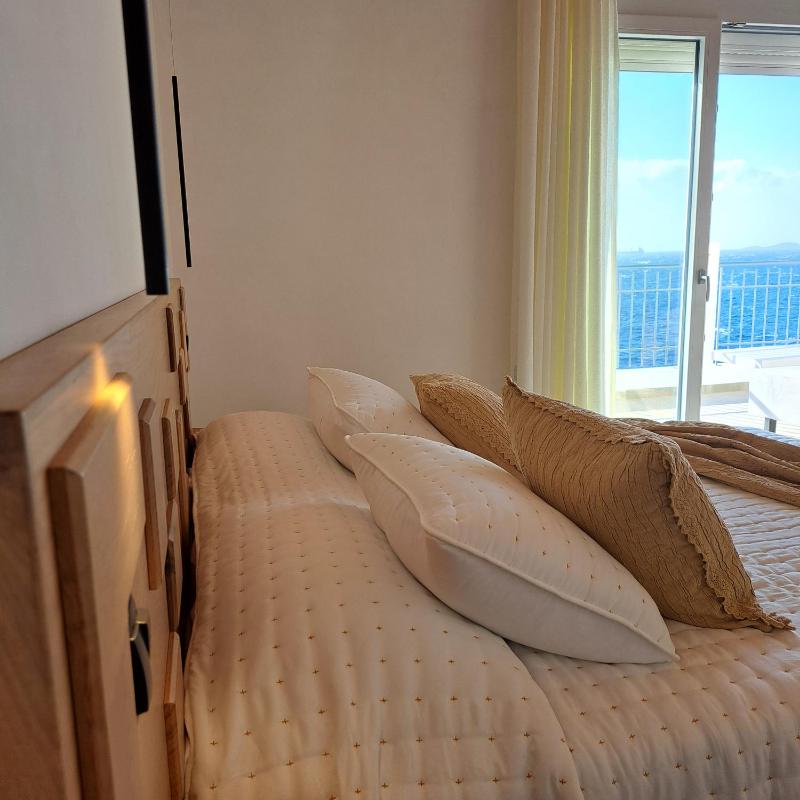 Suite with Sea View image 1