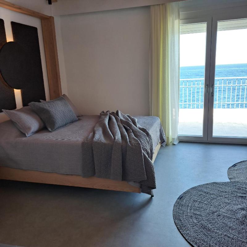Suite with Sea View image 1