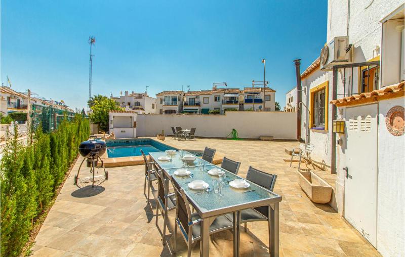 Amazing Home In Orihuela Costa - image 2