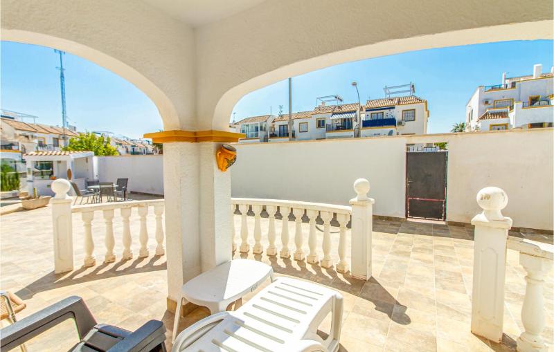 Amazing Home In Orihuela Costa - image 4