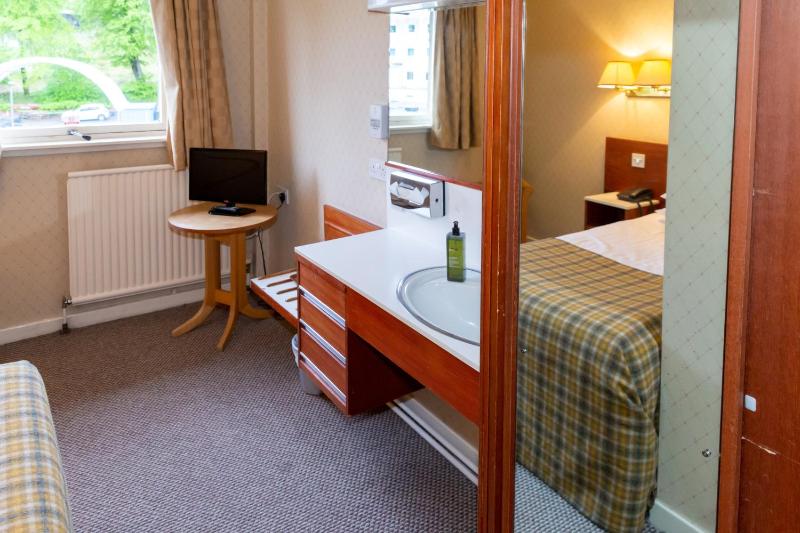 Classic Single Room image 3