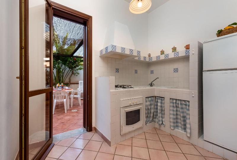 Casa Vacanza Azzurra Centro - image 35