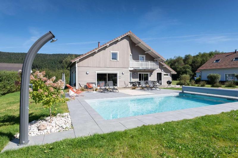 Chalet du Bien-être 15p. PiscineSpa HammamPétanqueBasket - image 1