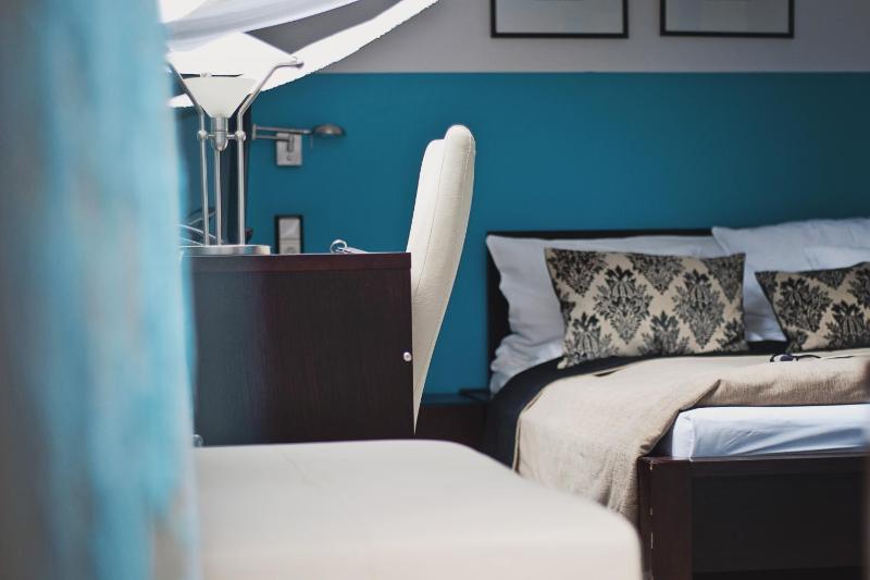 Double Room image 3