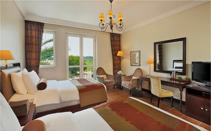 Deluxe Twin Room image 2