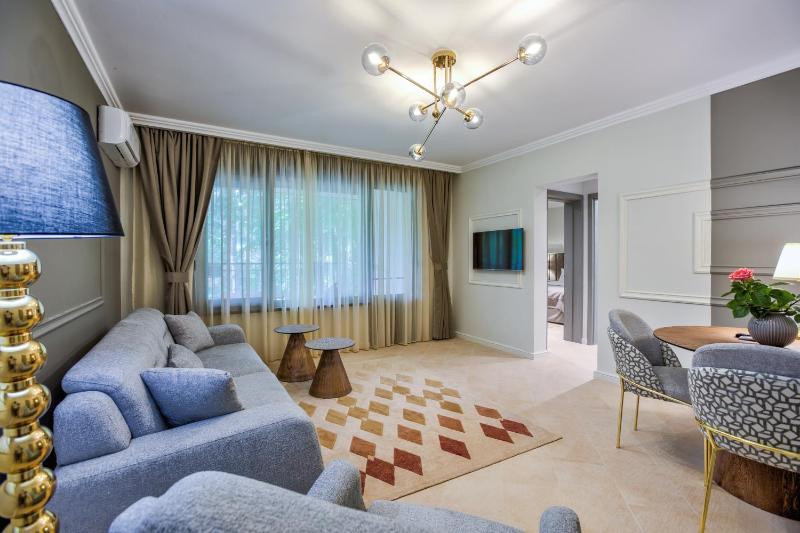 One-Bedroom Apartment image 1