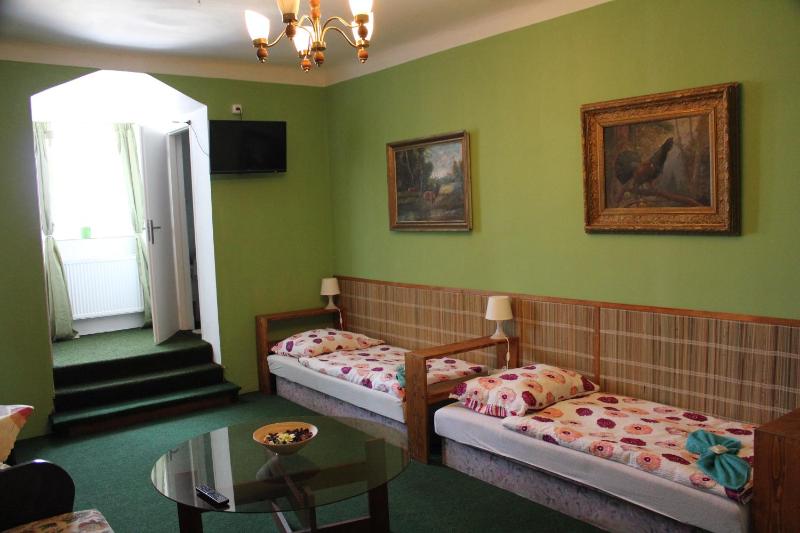 Quadruple Room image 3