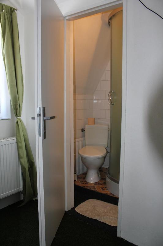 Quadruple Room image 4