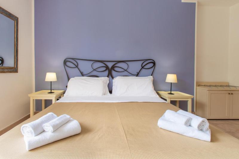 Small Double Room image 1
