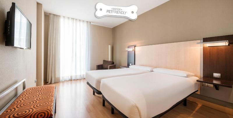 Double Room Pet Friendly image 3
