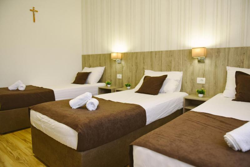 Triple Room image 4