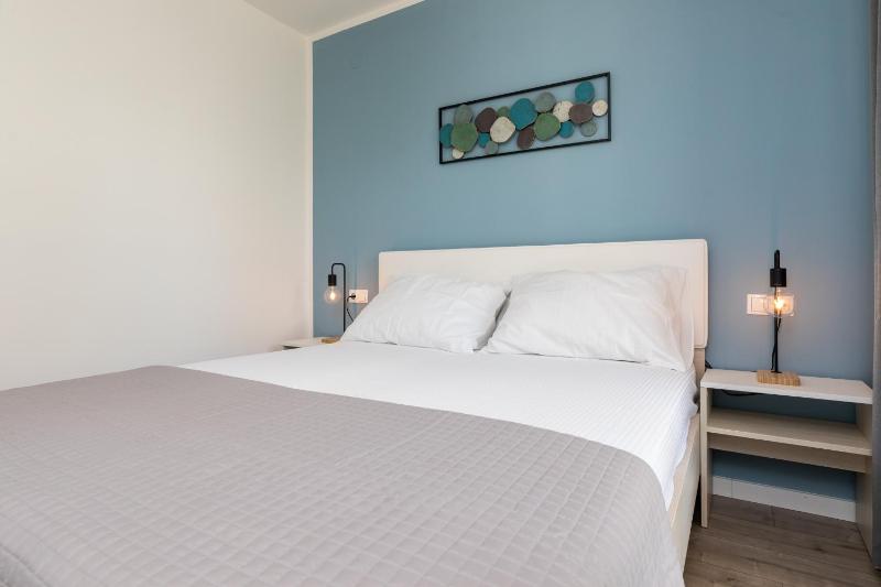 Apartments Vjeko - image 33