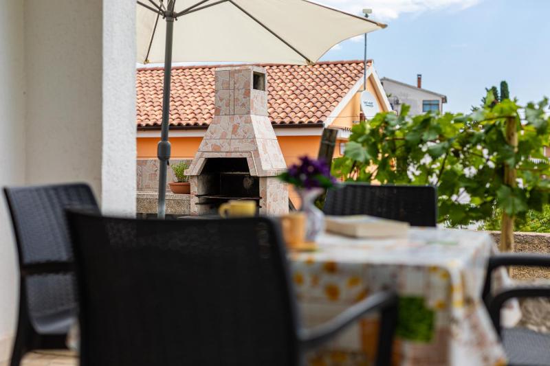 Apartments Vjeko - image 17