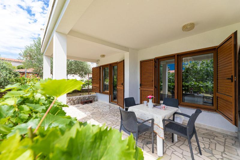 Apartments Vjeko - image 18