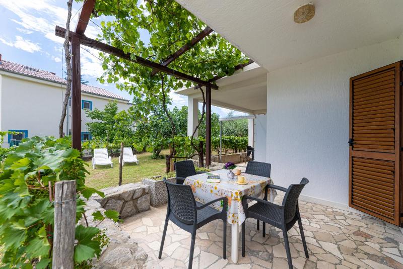 Two-Bedroom Apartment image 4